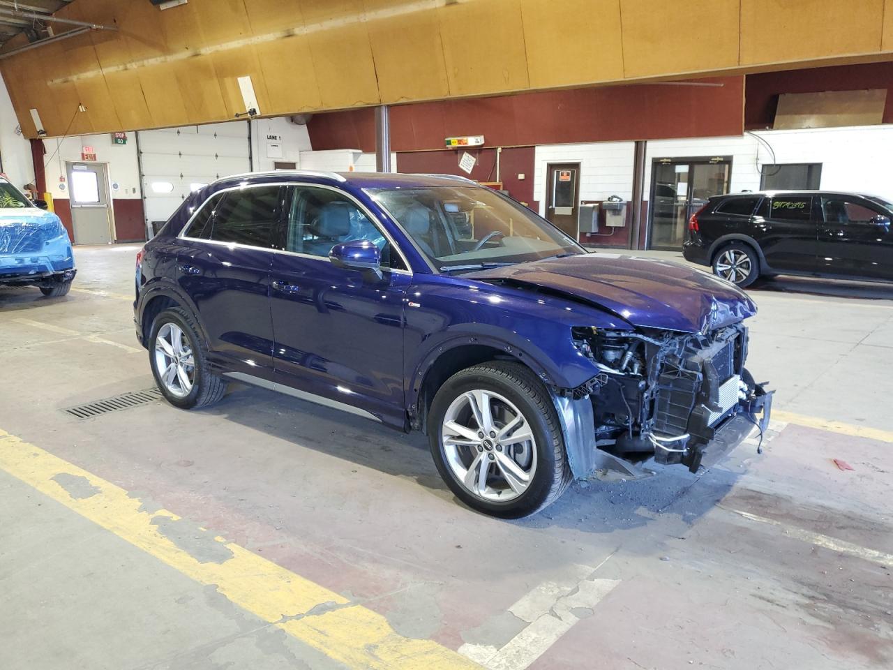 2022 AUDI Q3