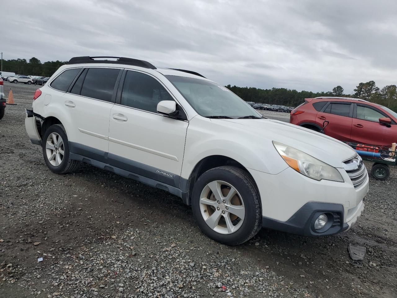 2013 SUBARU Outback