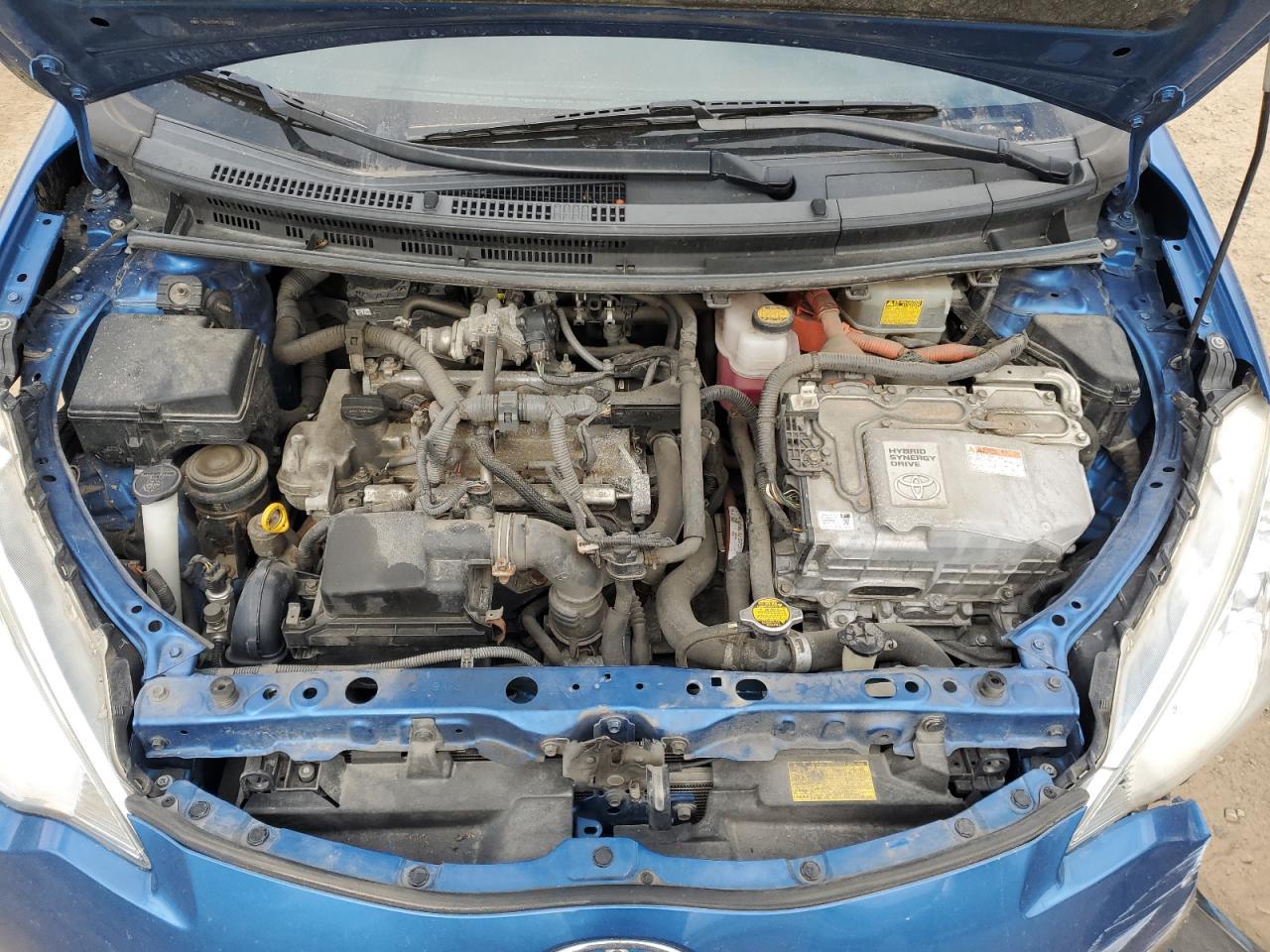2014 TOYOTA Prius c
