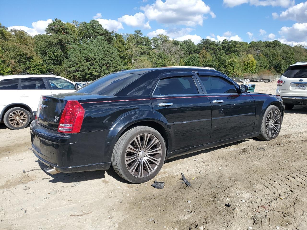 2010 CHRYSLER 300