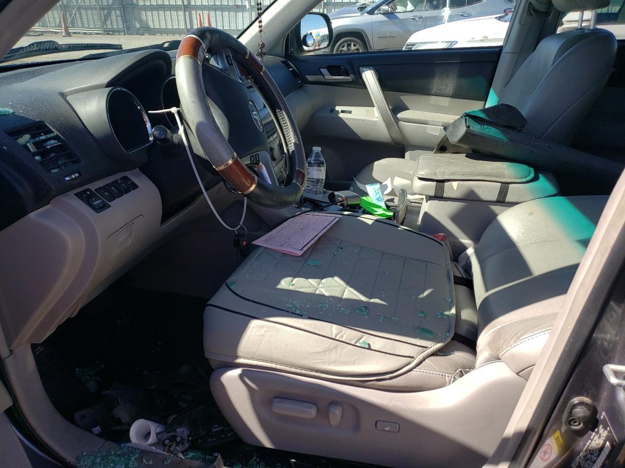 2012 TOYOTA HIGHLANDER
