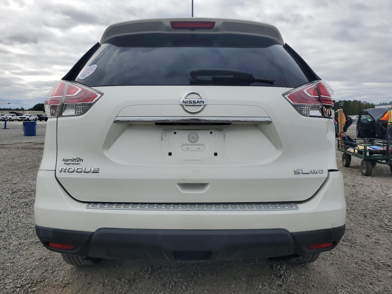 2016 NISSAN ROGUE