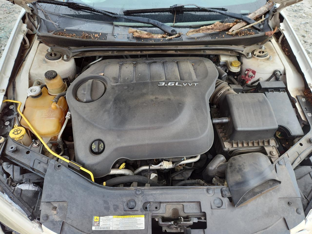 2011 CHRYSLER 200