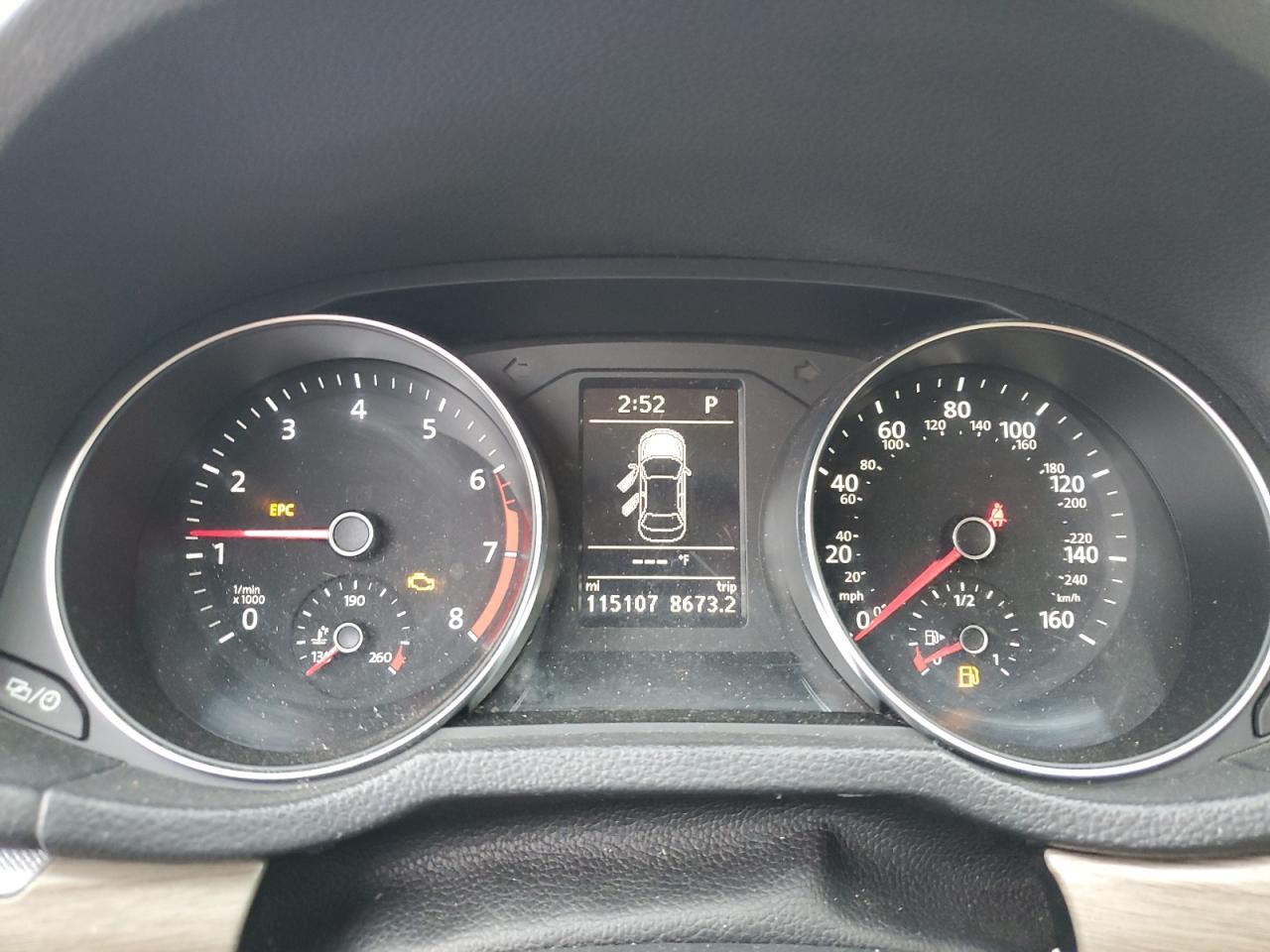 2017 VOLKSWAGEN Passat