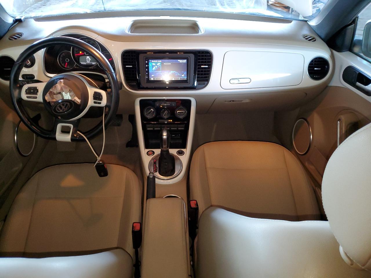 2017 VOLKSWAGEN Beetle