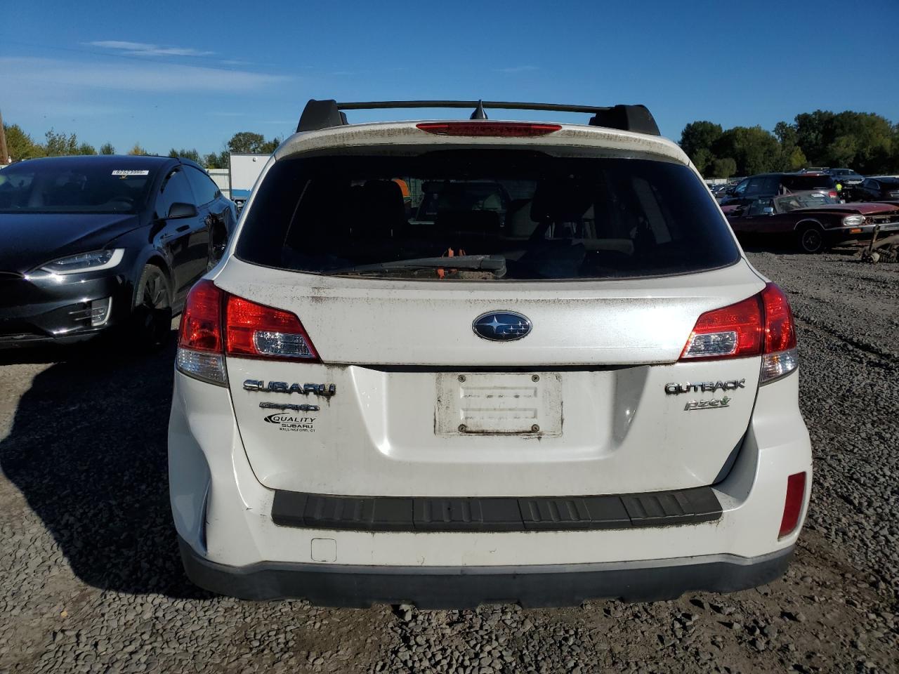 2014 SUBARU Outback