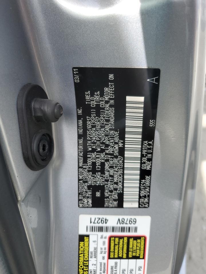 2011 TOYOTA SIENNA