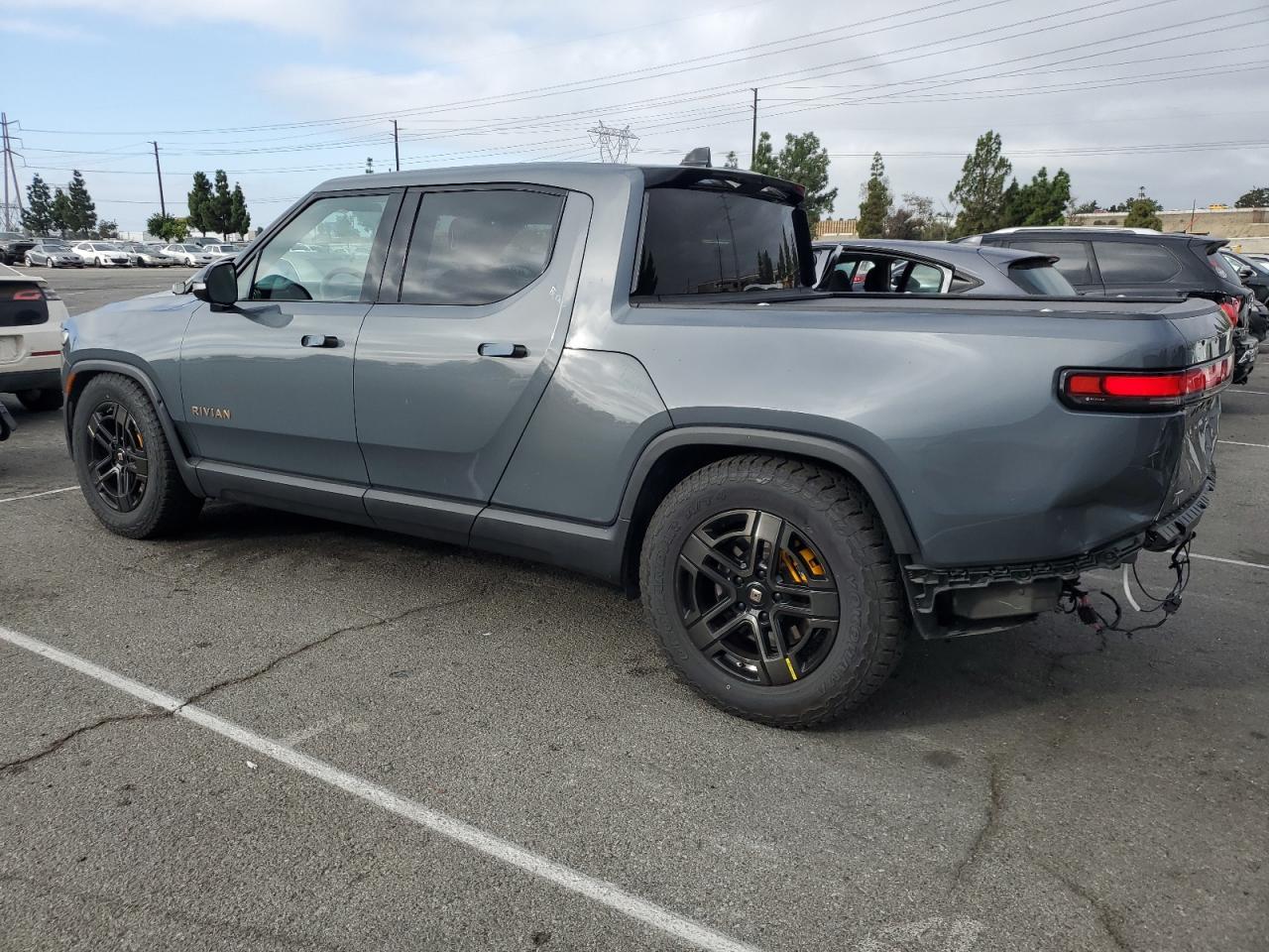 2023 RIVIAN R1t