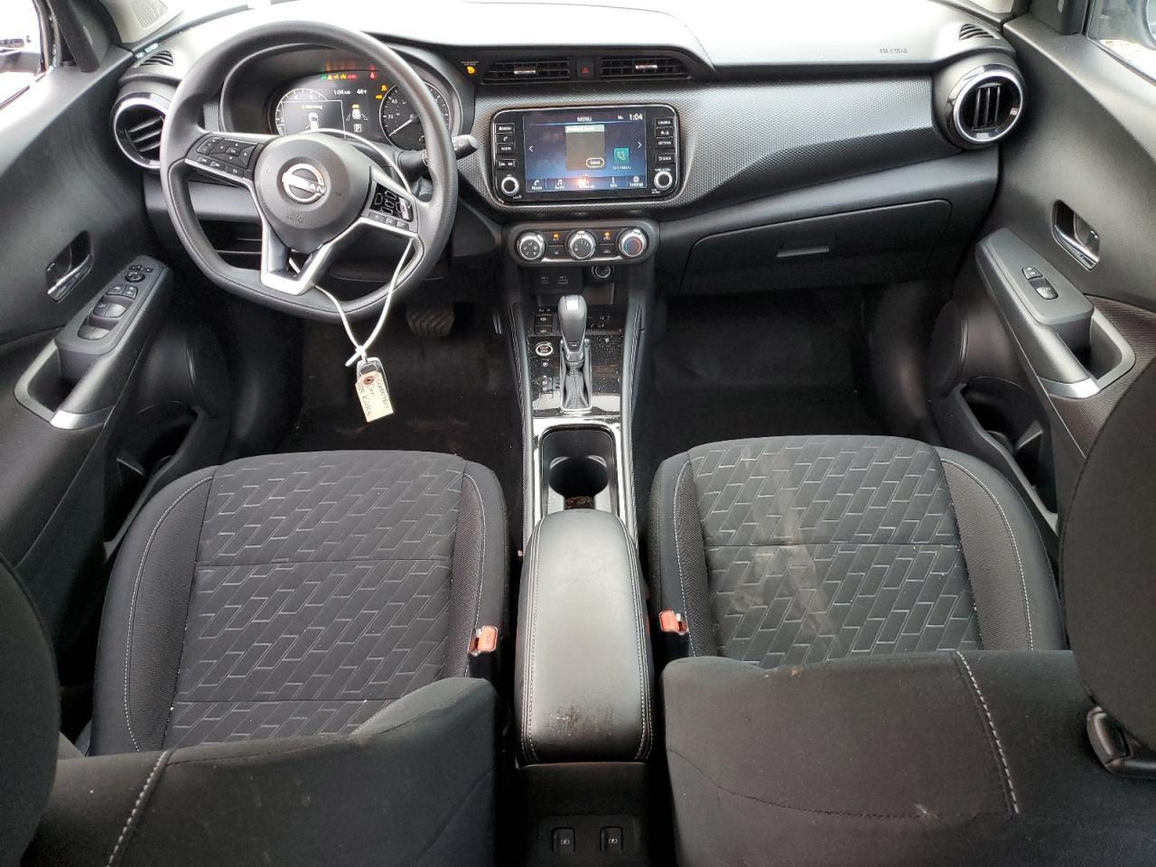 2024 NISSAN KICKS