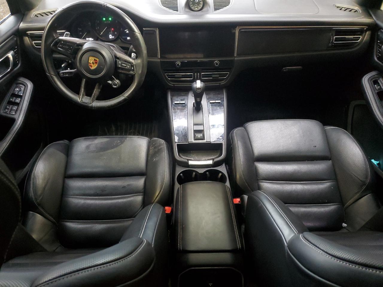 2022 PORSCHE Macan