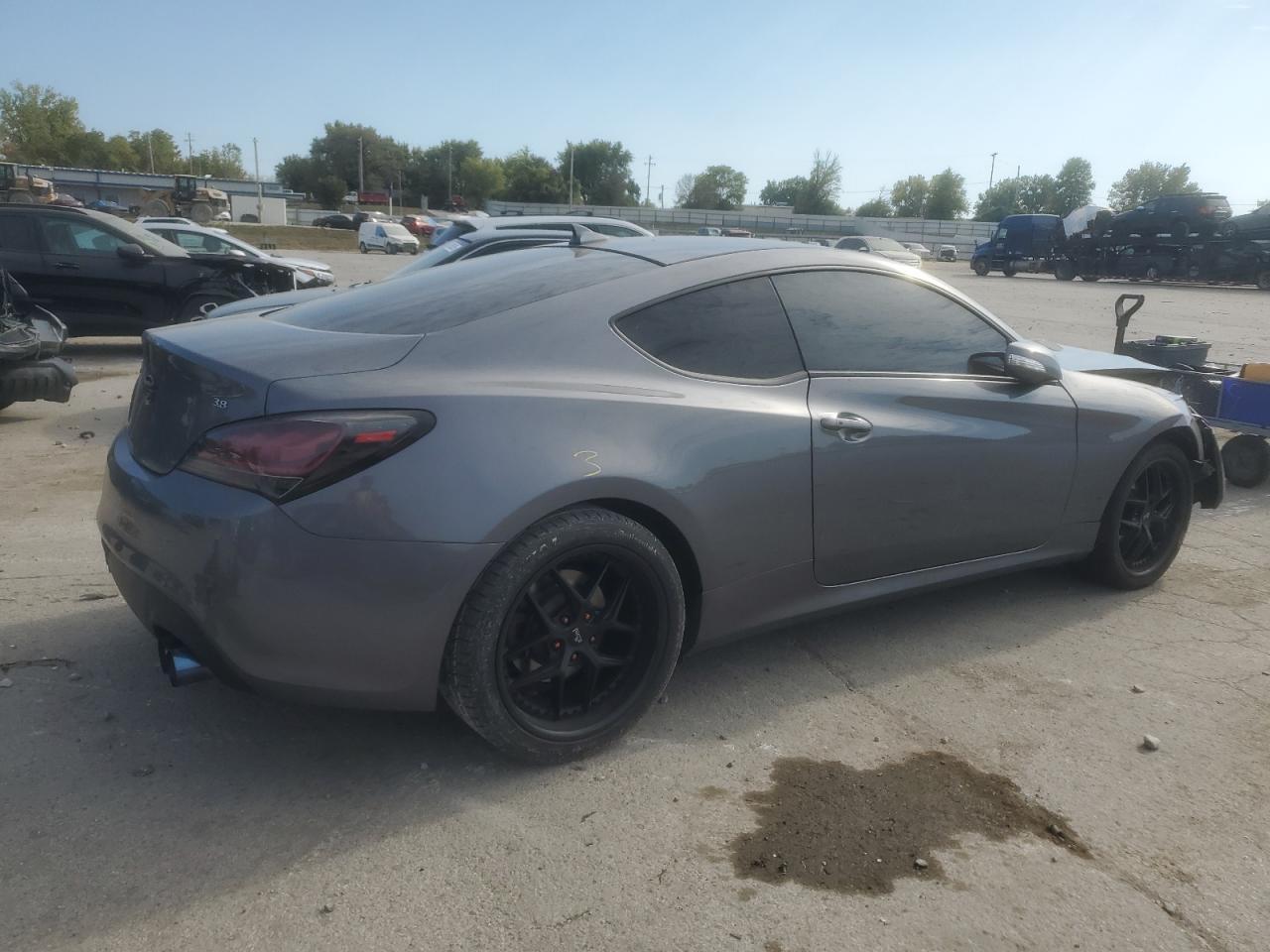 2016 HYUNDAI GENESIS
