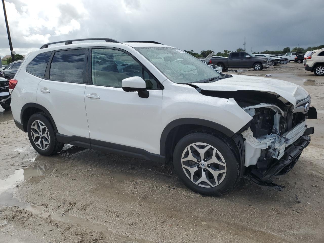 2019 SUBARU FORESTER