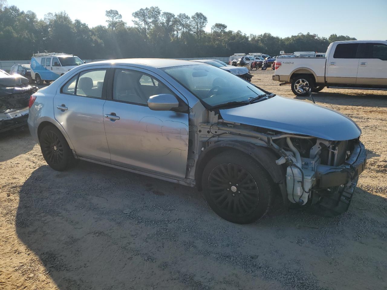 2012 SUZUKI Kizashi