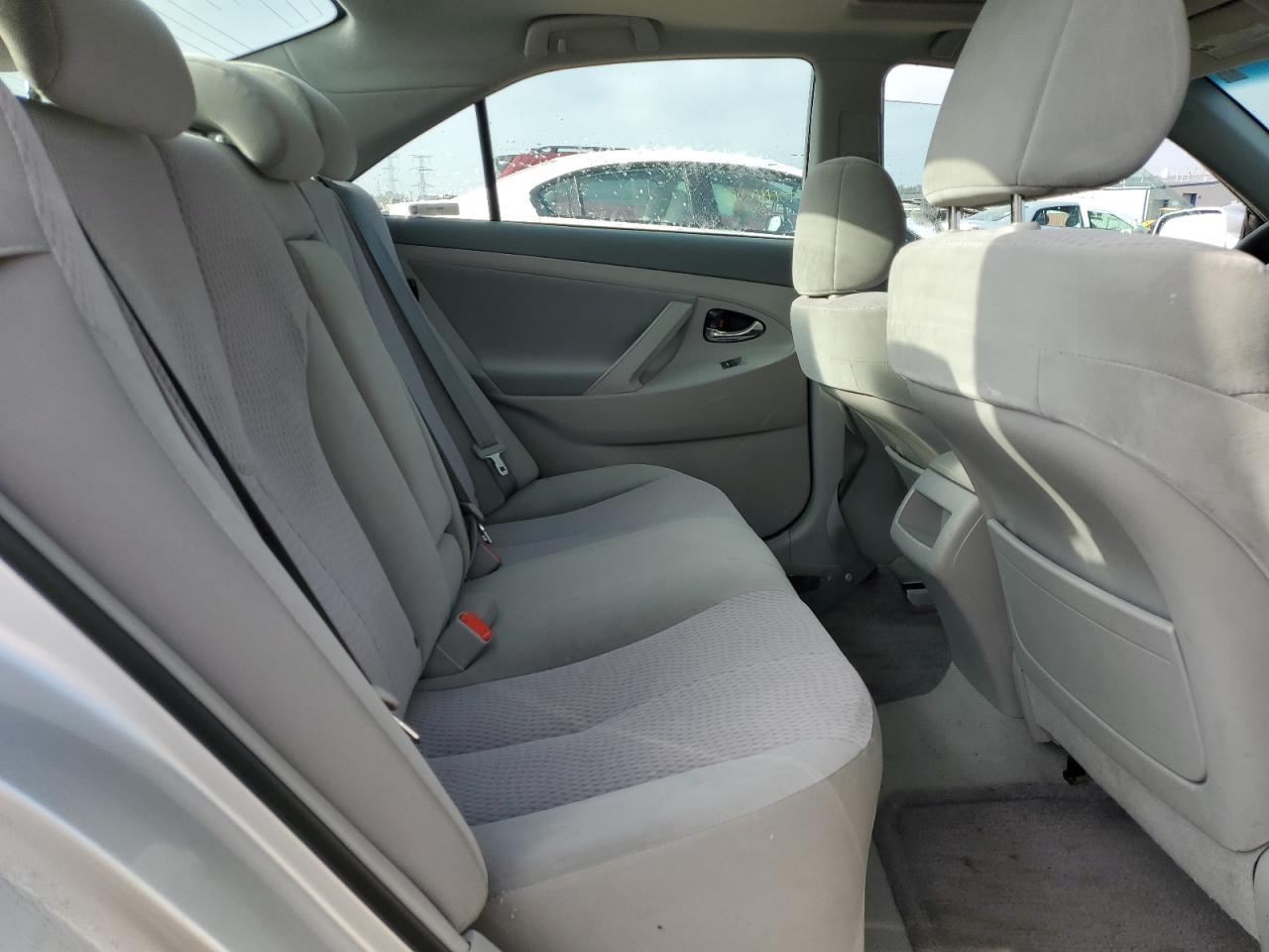 2011 TOYOTA CAMRY