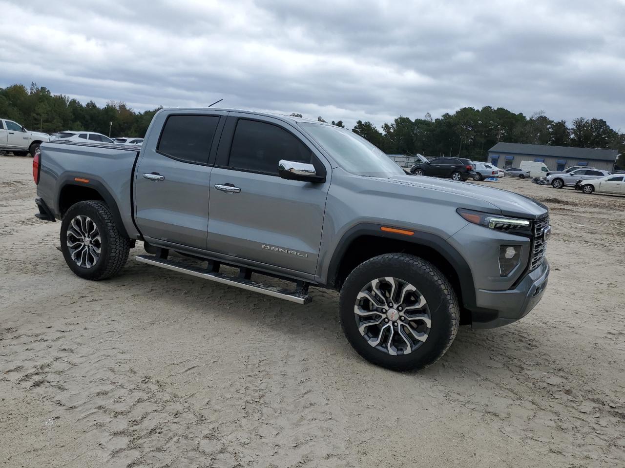 2024 GMC CANYON