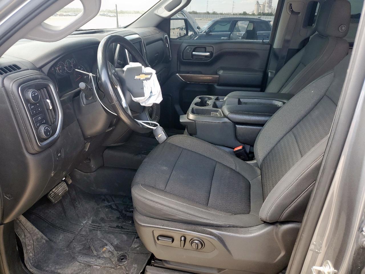 2021 CHEVROLET Silverado