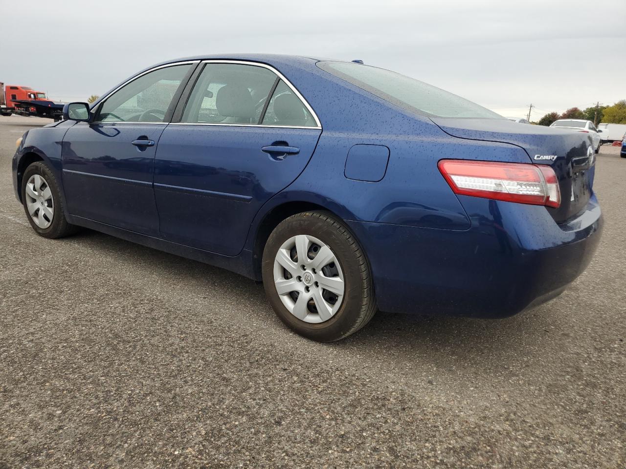 2011 TOYOTA CAMRY