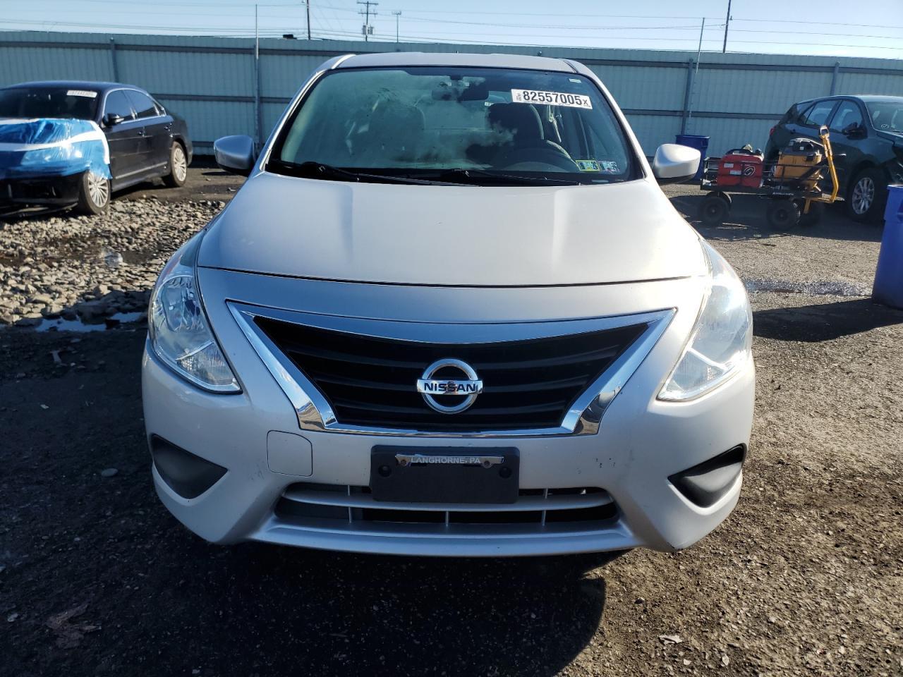 2017 NISSAN VERSA