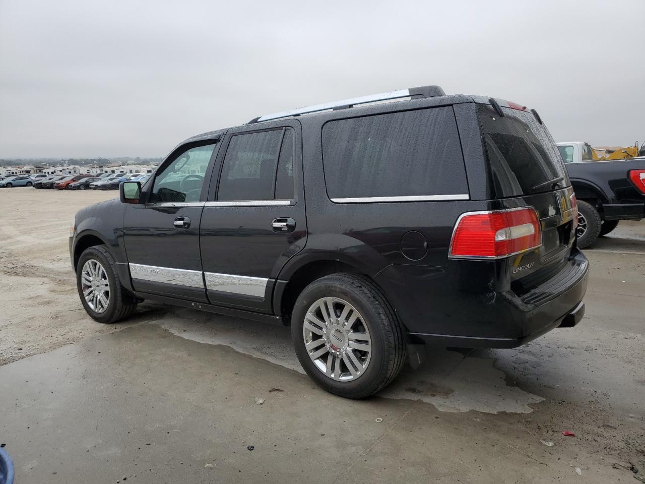 2011 LINCOLN Navigator