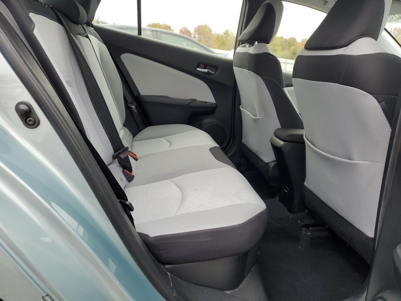 2018 TOYOTA PRIUS