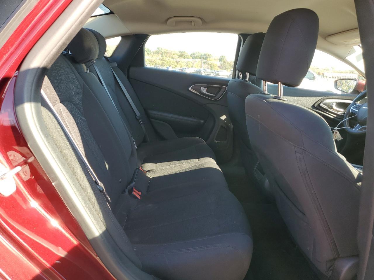2016 CHRYSLER 200