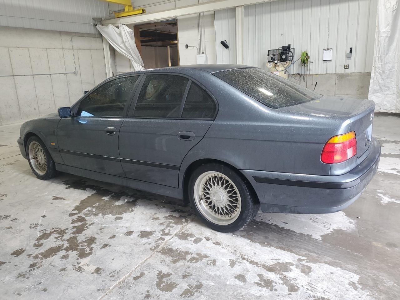 2000 BMW 5 series