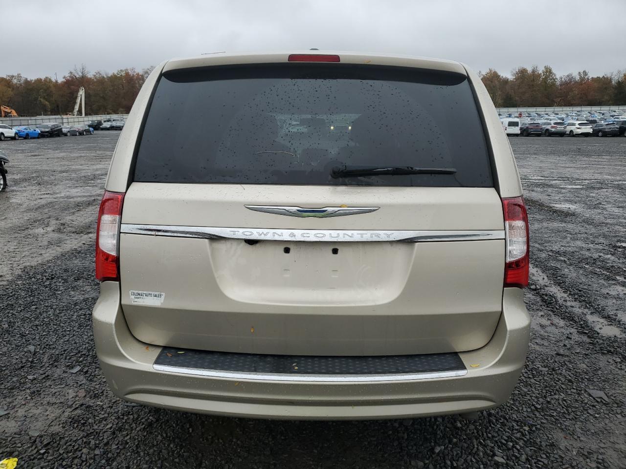 2016 CHRYSLER Town & Country