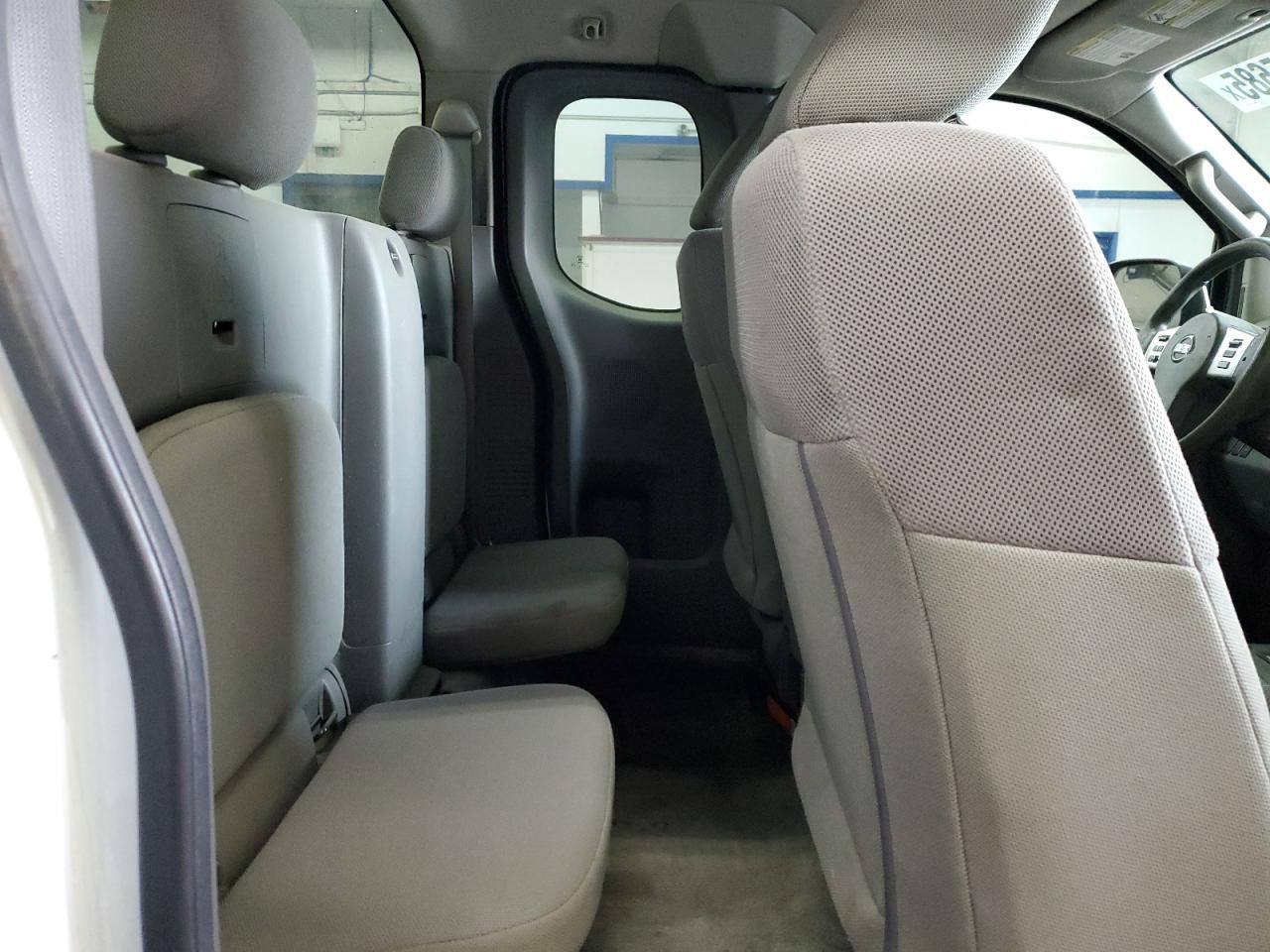 2016 NISSAN Frontier