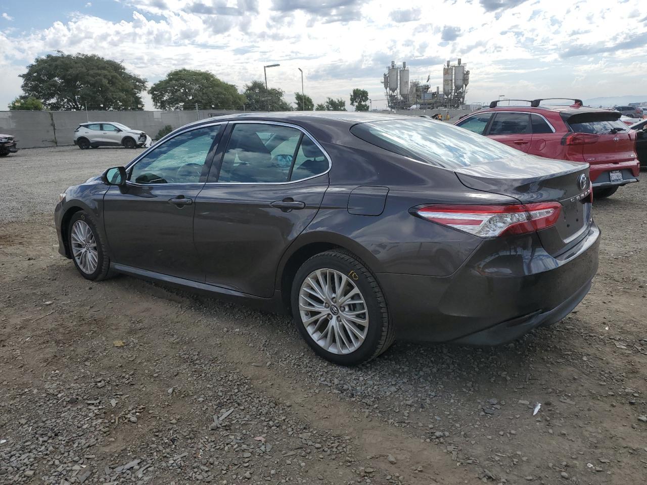 2018 TOYOTA CAMRY
