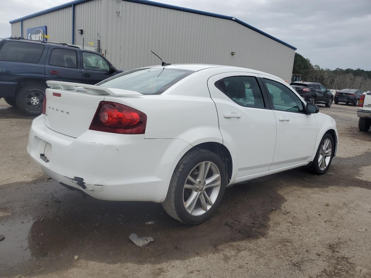 2014 DODGE Avenger
