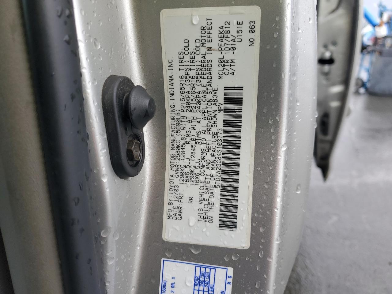 2004 TOYOTA SIENNA