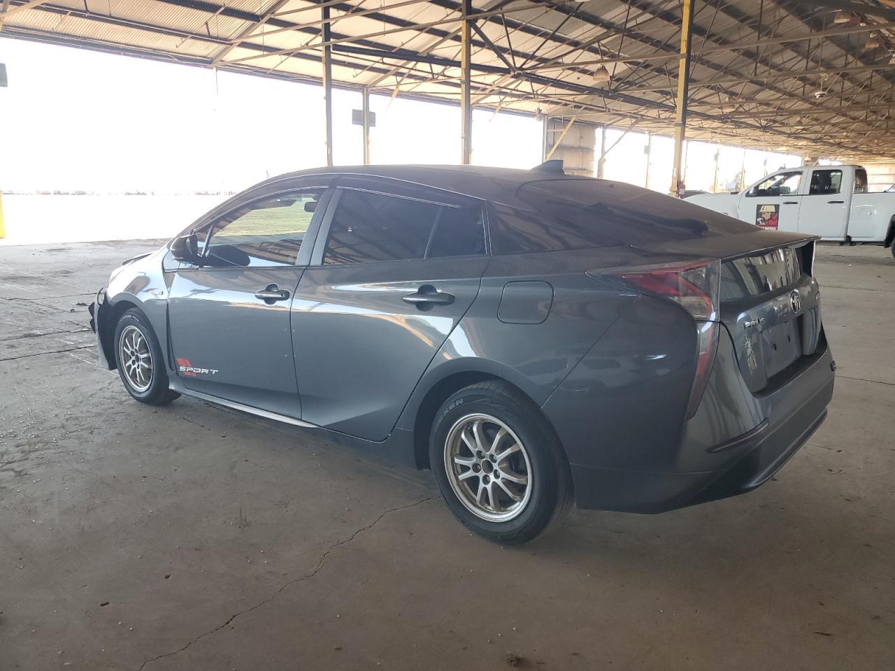 2016 TOYOTA PRIUS