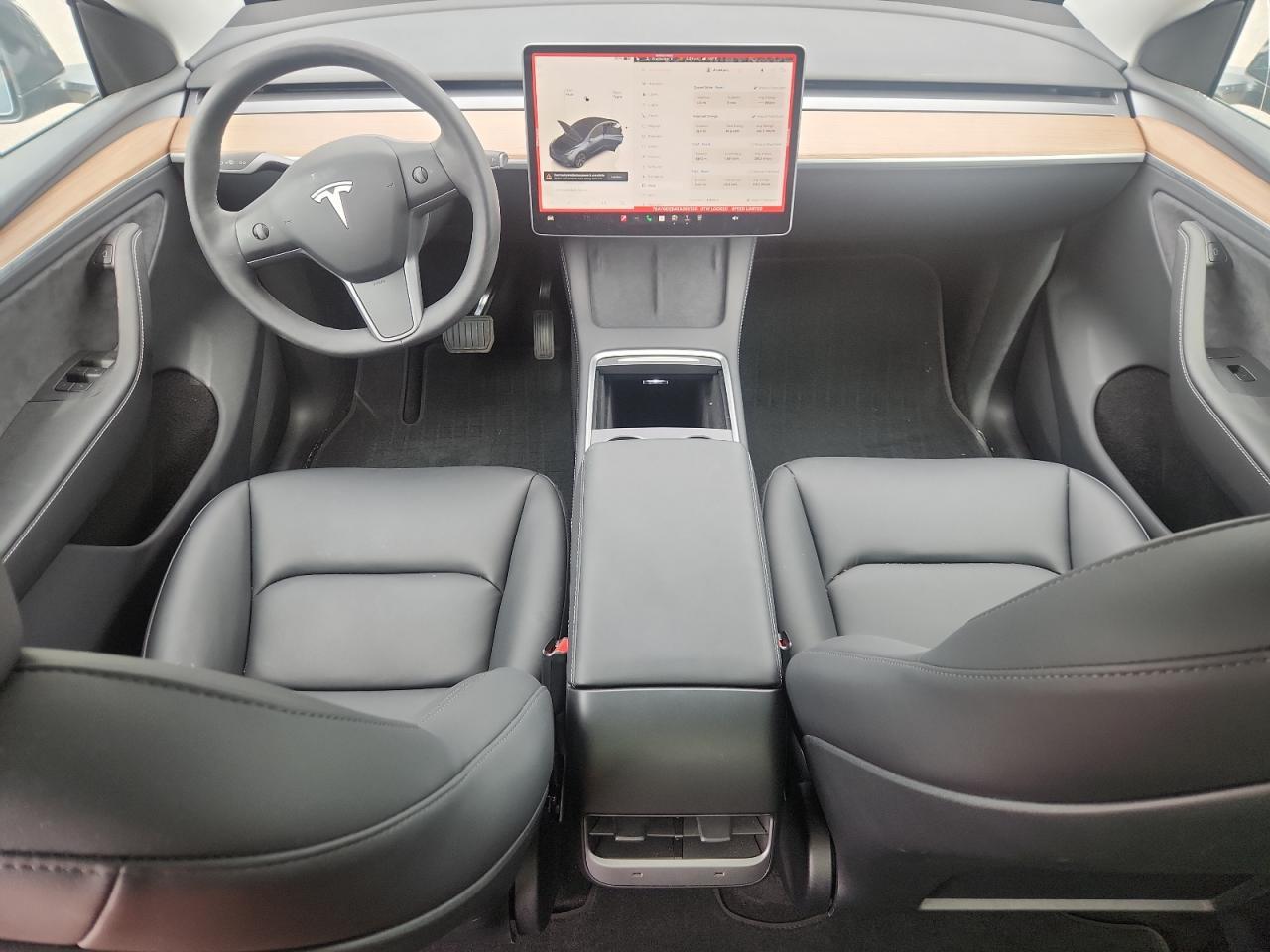 2025 TESLA MODEL Y