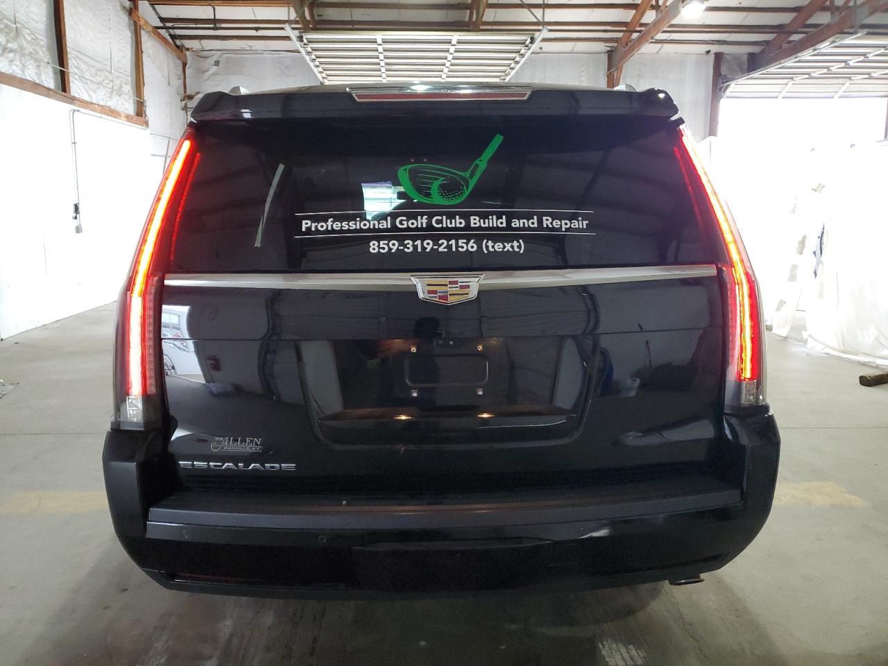 2017 CADILLAC ESCALADE