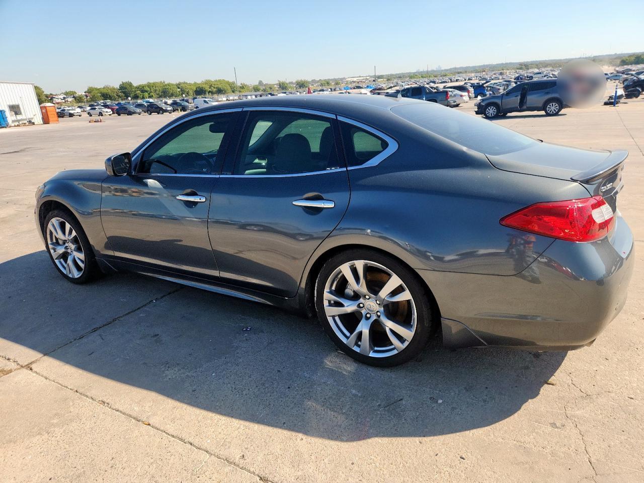 2011 INFINITI M37