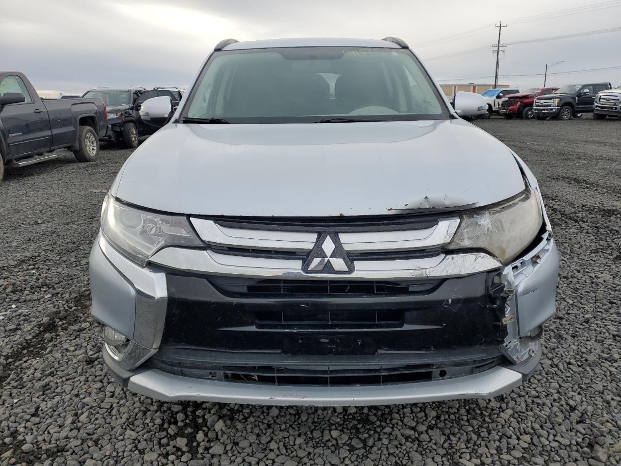 2016 MITSUBISHI outlander