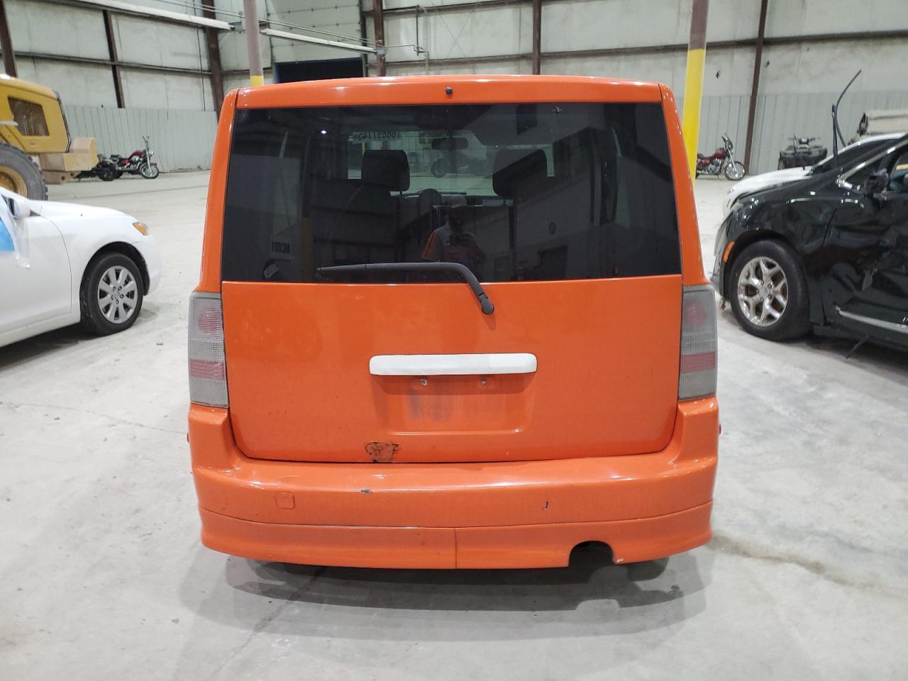 2005 TOYOTA SCION
