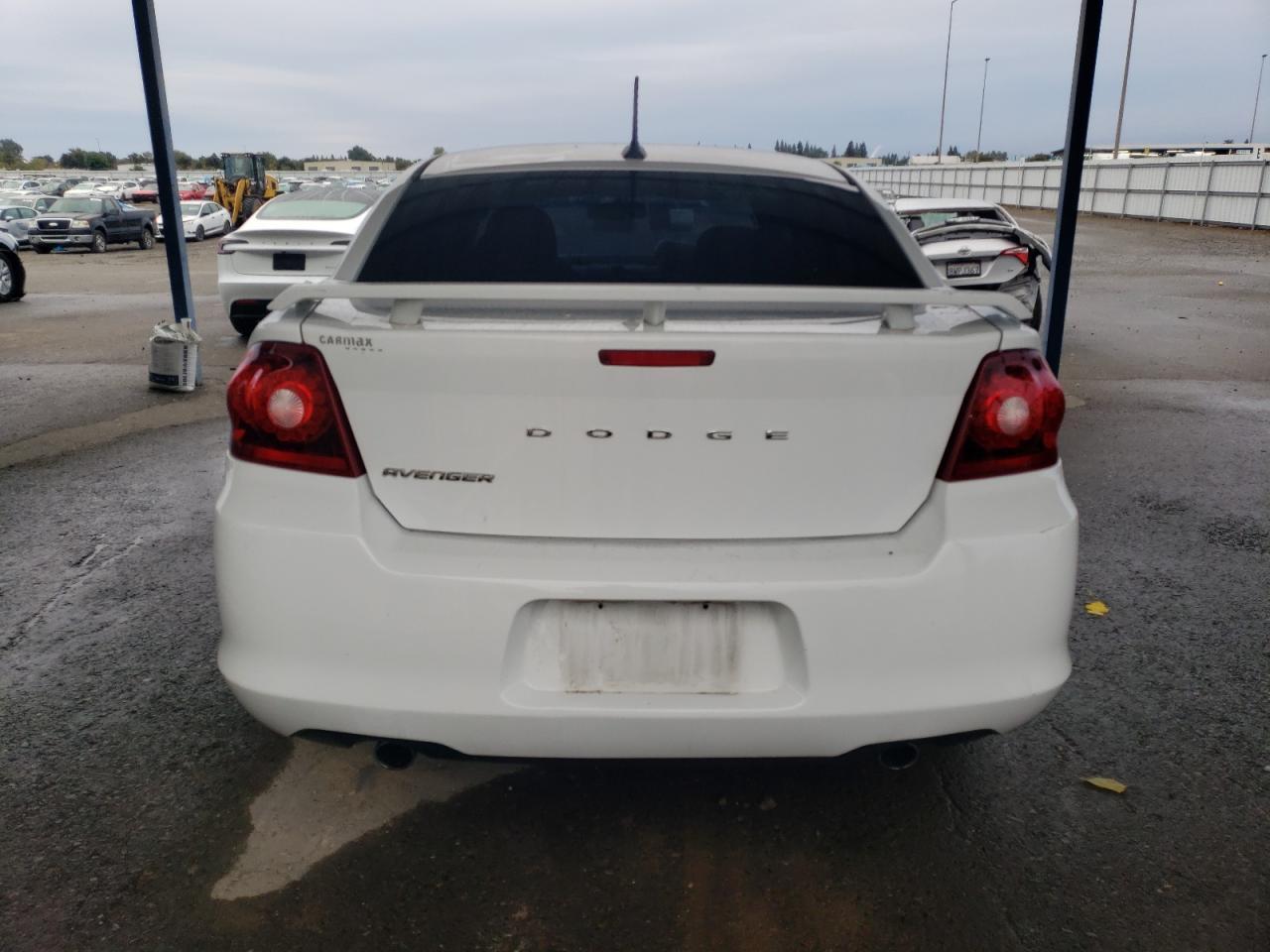 2014 DODGE Avenger