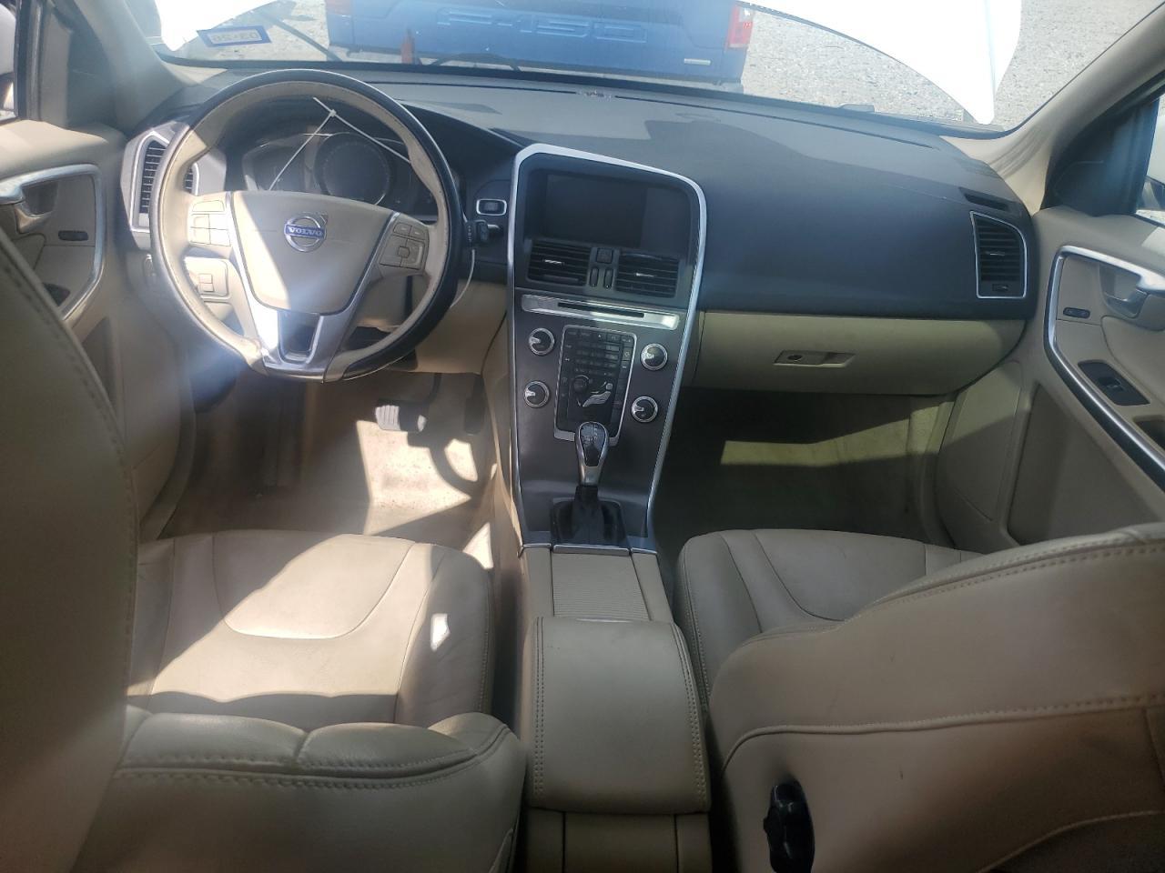 2015 VOLVO XC60