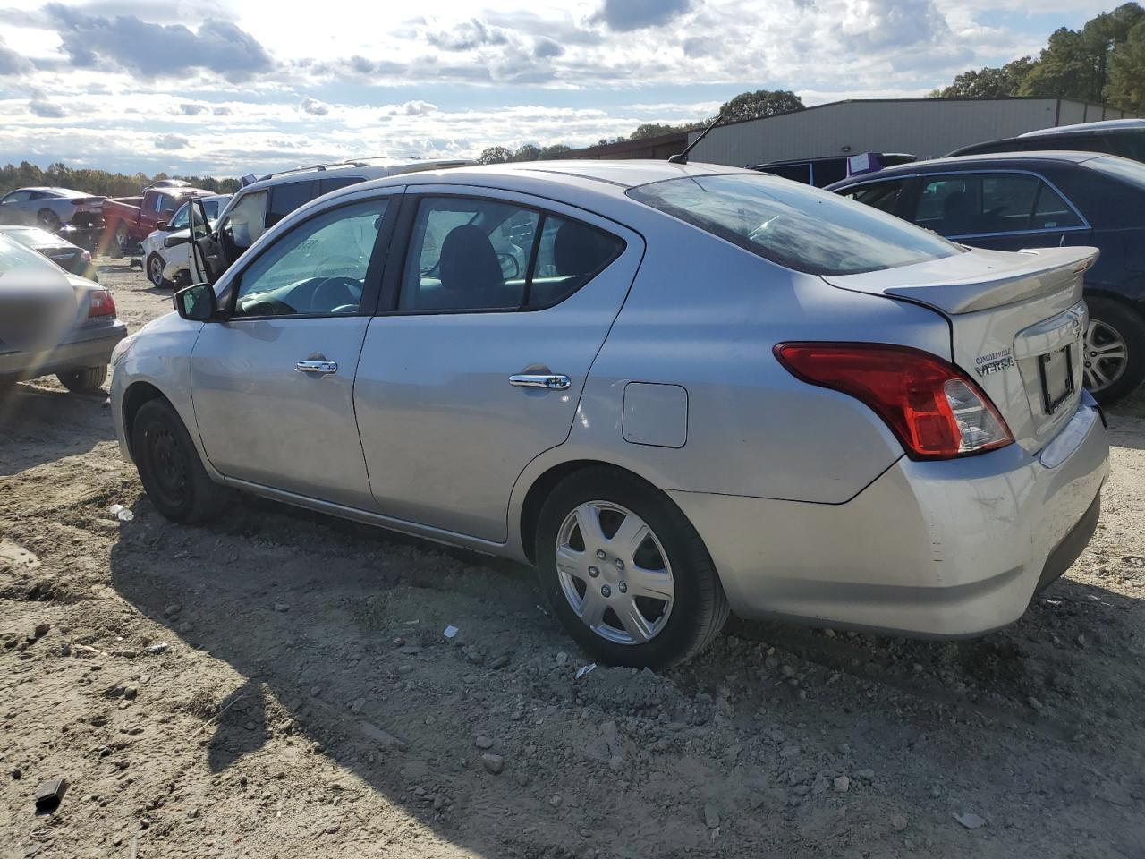 2018 NISSAN VERSA