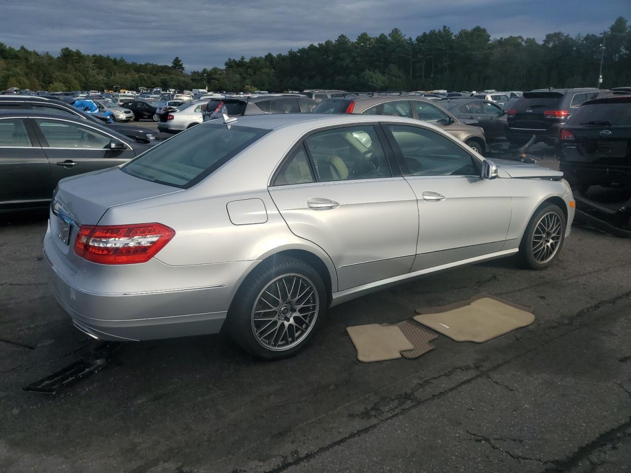 2010 MERCEDES-BENZ E-Class