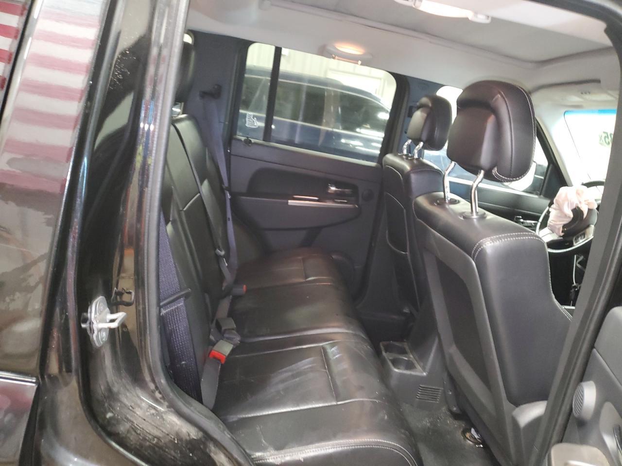 2012 JEEP Liberty