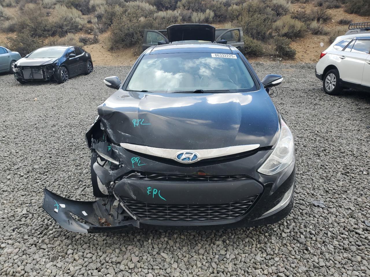 2011 HYUNDAI SONATA