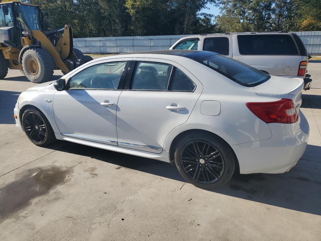2012 SUZUKI Kizashi