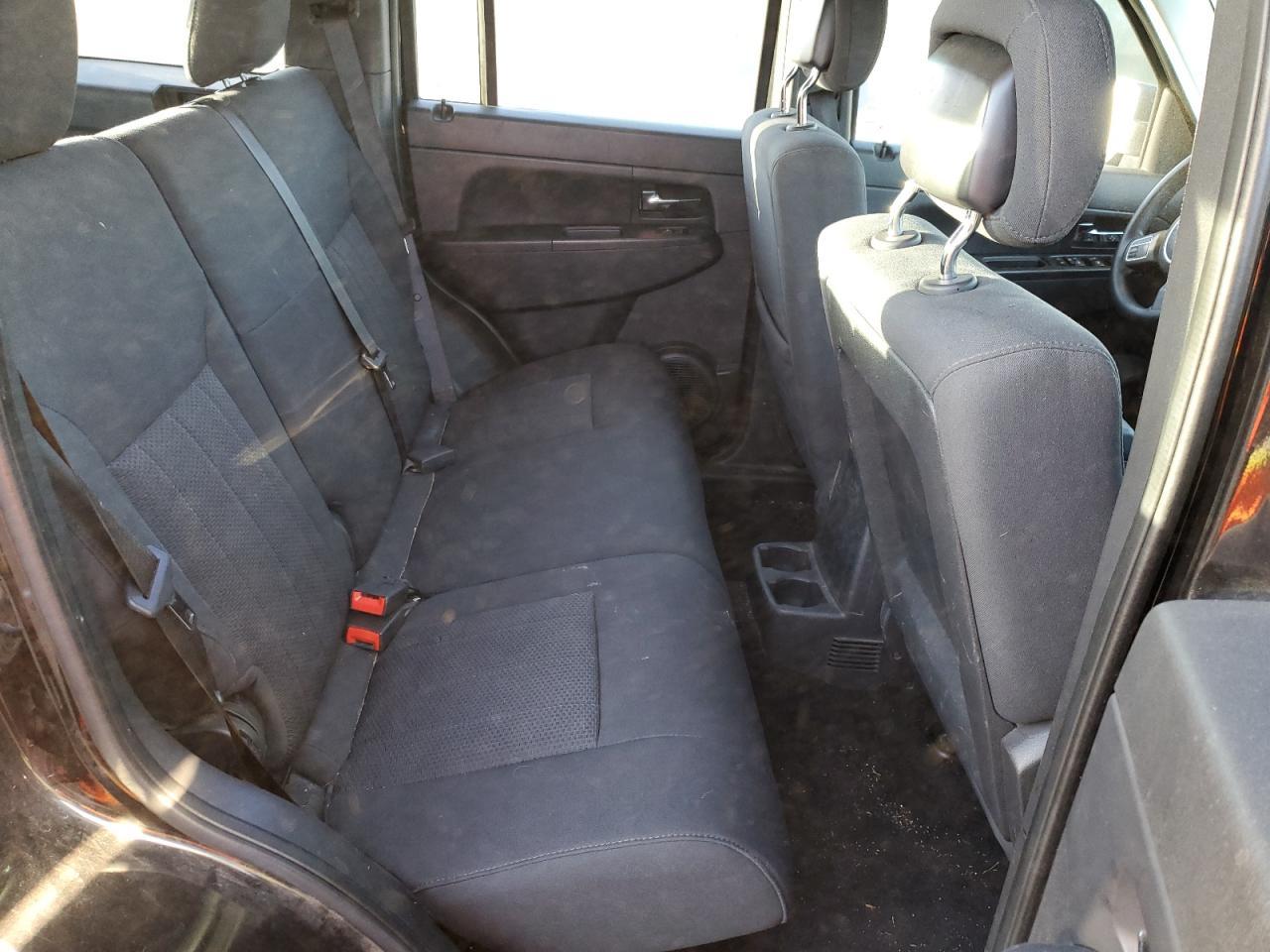 2012 JEEP Liberty