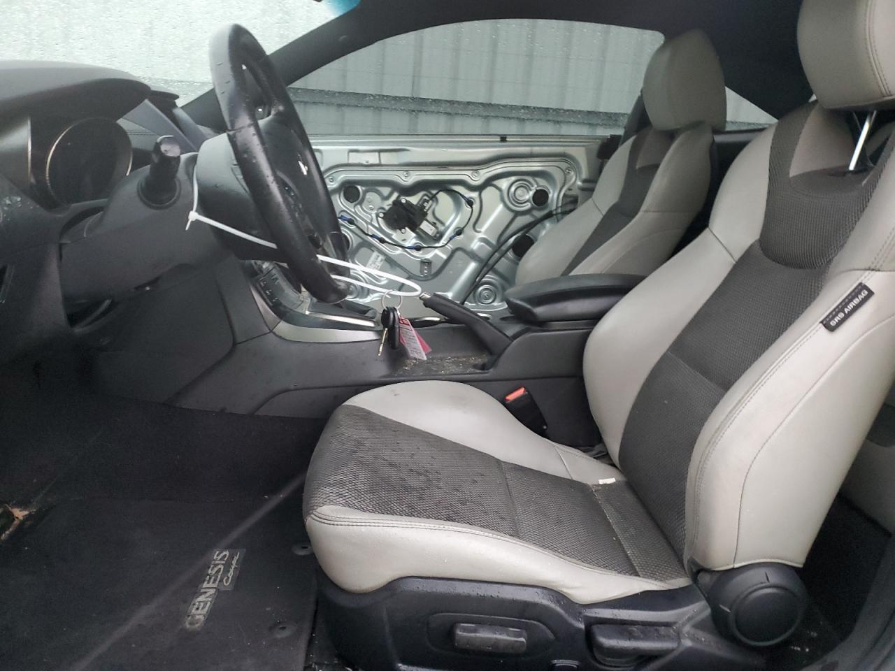 2013 HYUNDAI GENESIS