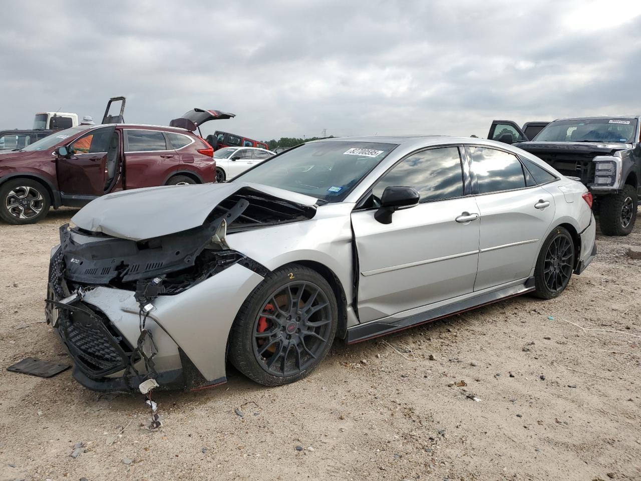 2020 TOYOTA Avalon