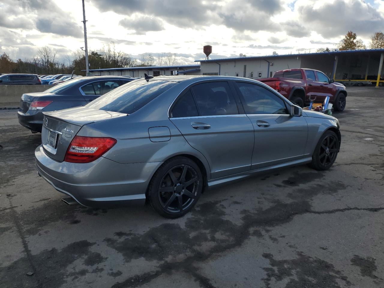 2014 MERCEDES-BENZ C-CLASS