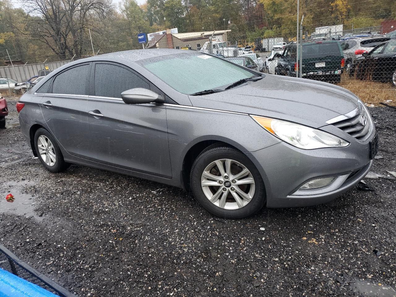 2013 HYUNDAI SONATA