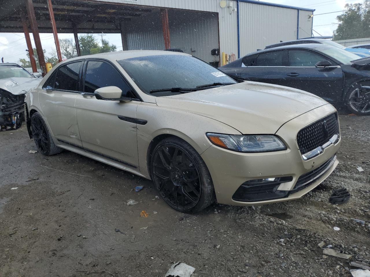 2017 LINCOLN Continental